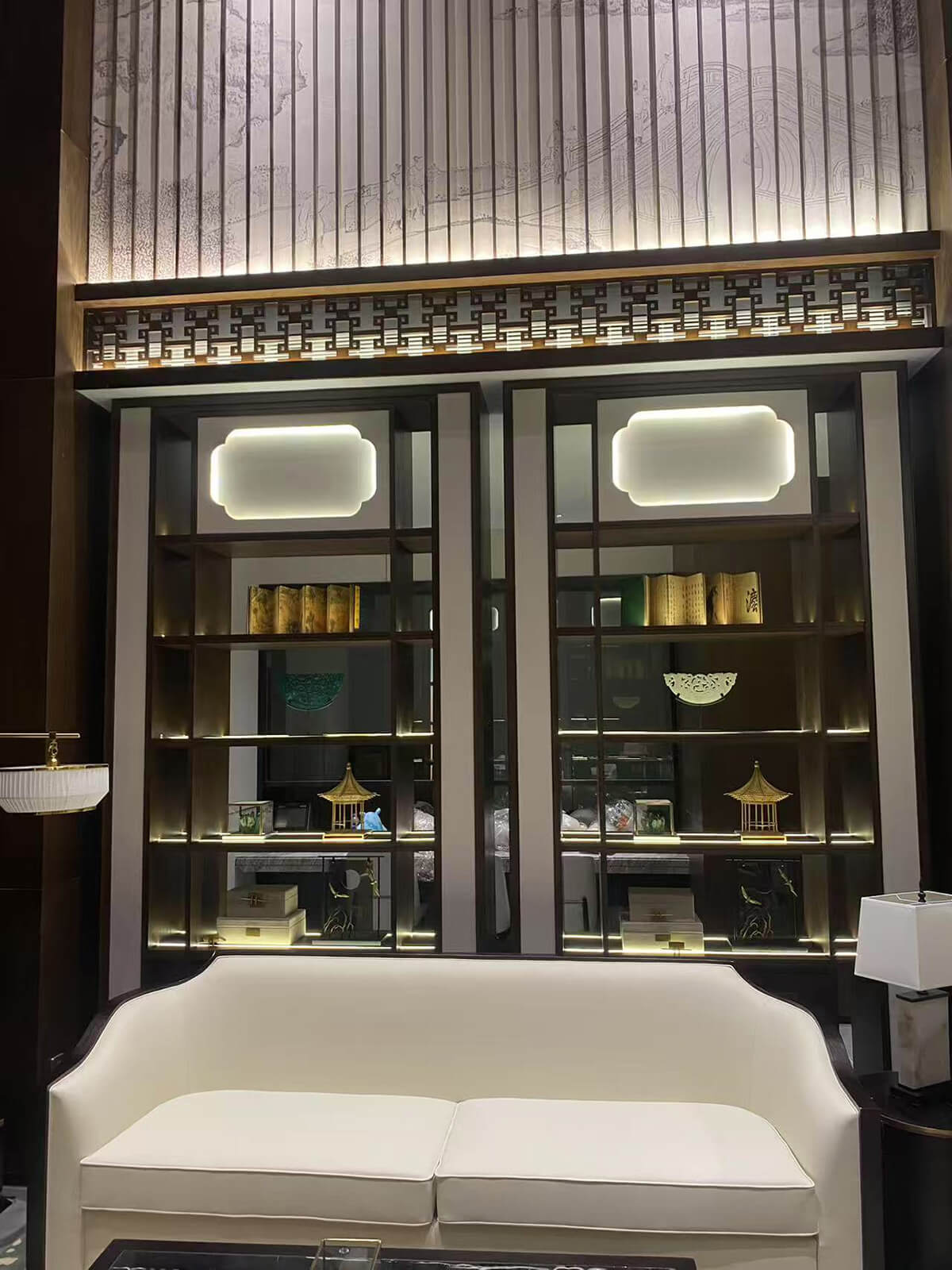 Smart-Mirror-with-Frame