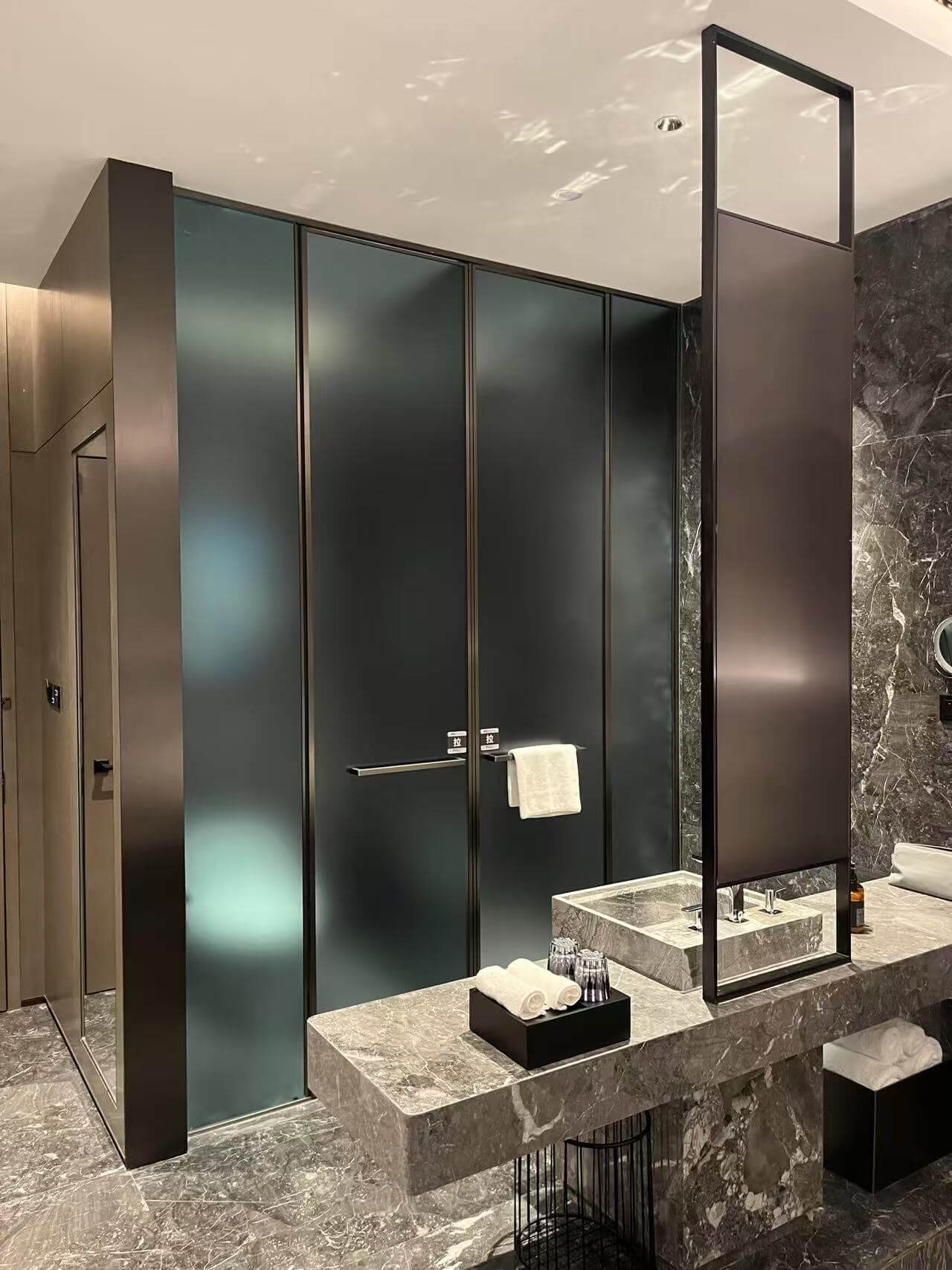 Smart-Mirror-with-Frame